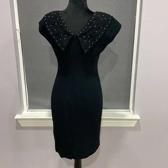 Pencil dress 🖤 - Picture 5 of 6